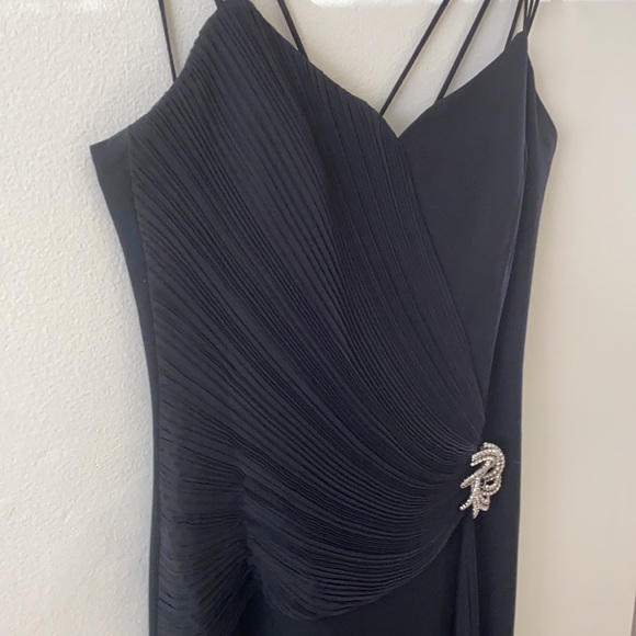 Daymor Couture long black formal dress - Picture 4 of 11